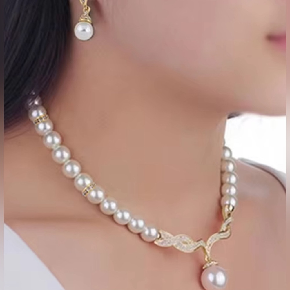 Necklace set silver Rhinestones